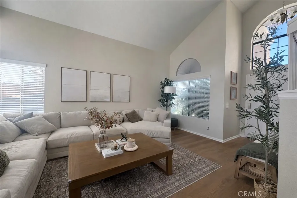 39800 Castile, Murrieta, California 92562 home-pic-9