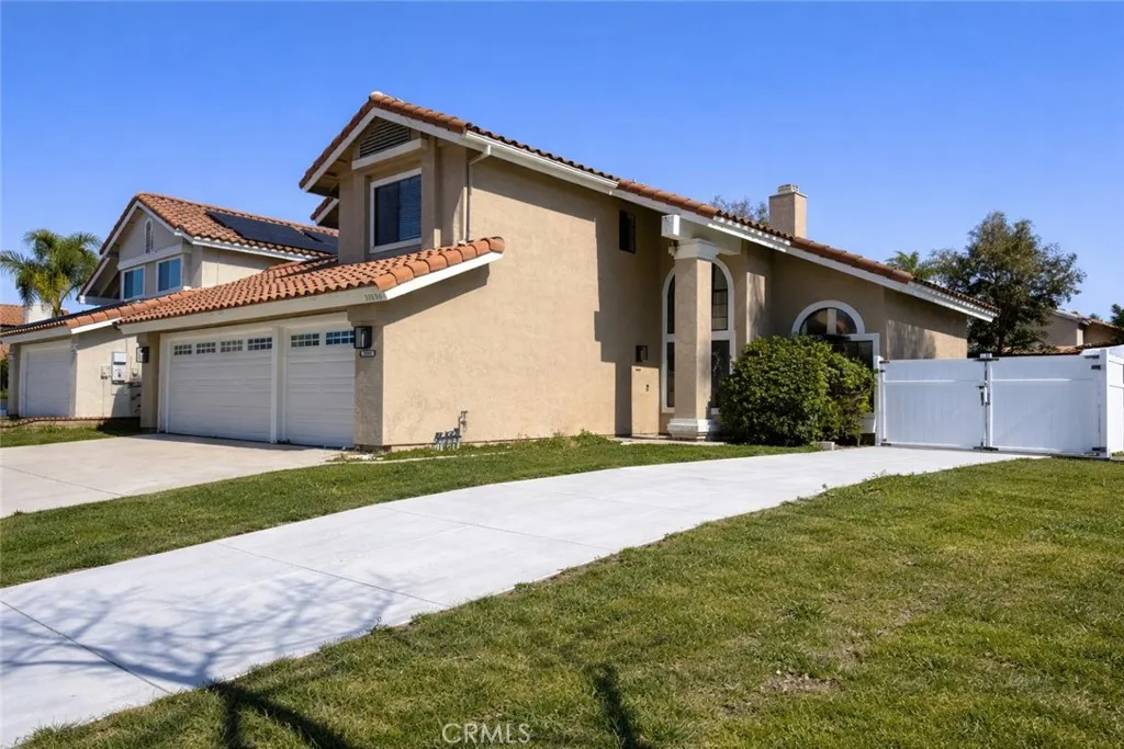 39800 Castile, Murrieta, California 92562 home-pic-3