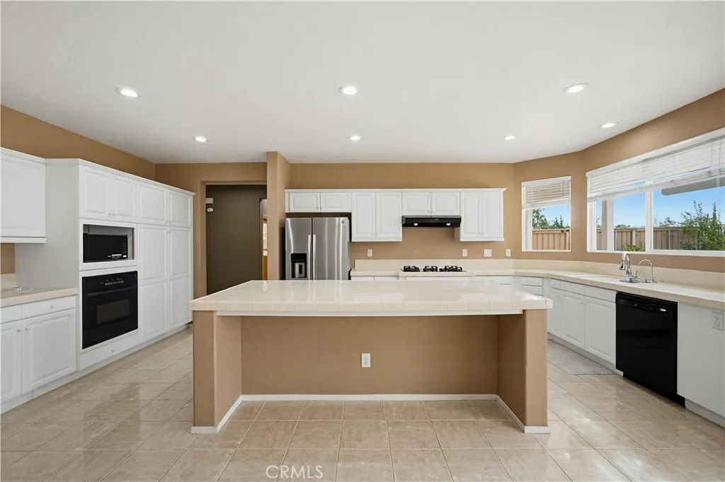 29283 Gandolf Ct., Murrieta, California 92563 home-pic-8