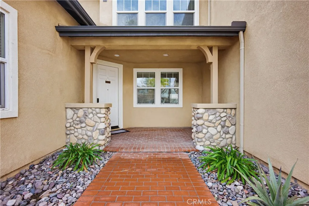 29283 Gandolf Ct., Murrieta, California 92563 home-pic-2