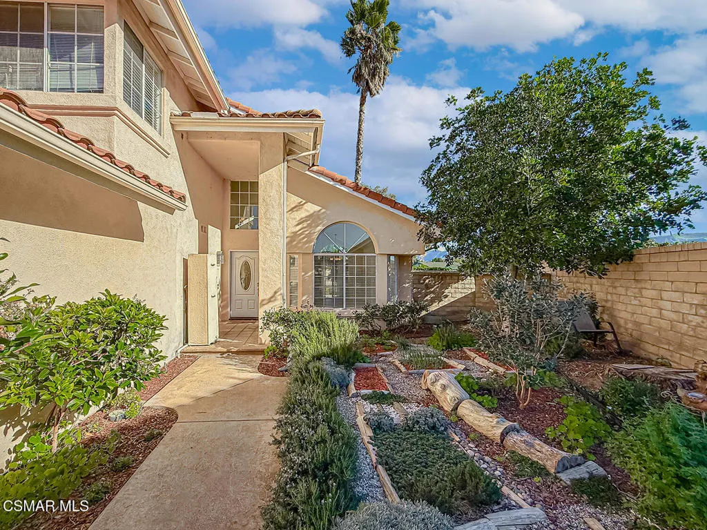 1106 Mockingbird Lane, Fillmore, California 93015 home-pic-1