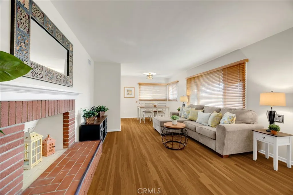 1112 Riedel Avenue, Fullerton, California 92831 home-pic-4