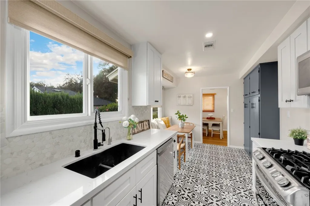 1112 Riedel Avenue, Fullerton, California 92831 home-pic-8