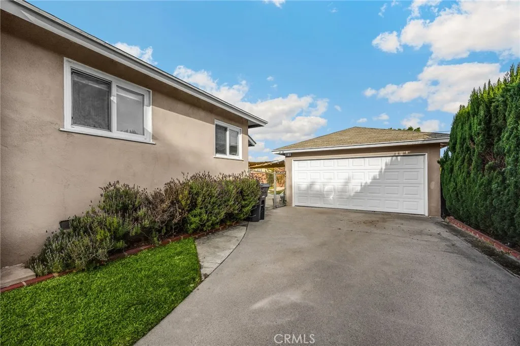 1112 Riedel Avenue, Fullerton, California 92831 home-pic-17