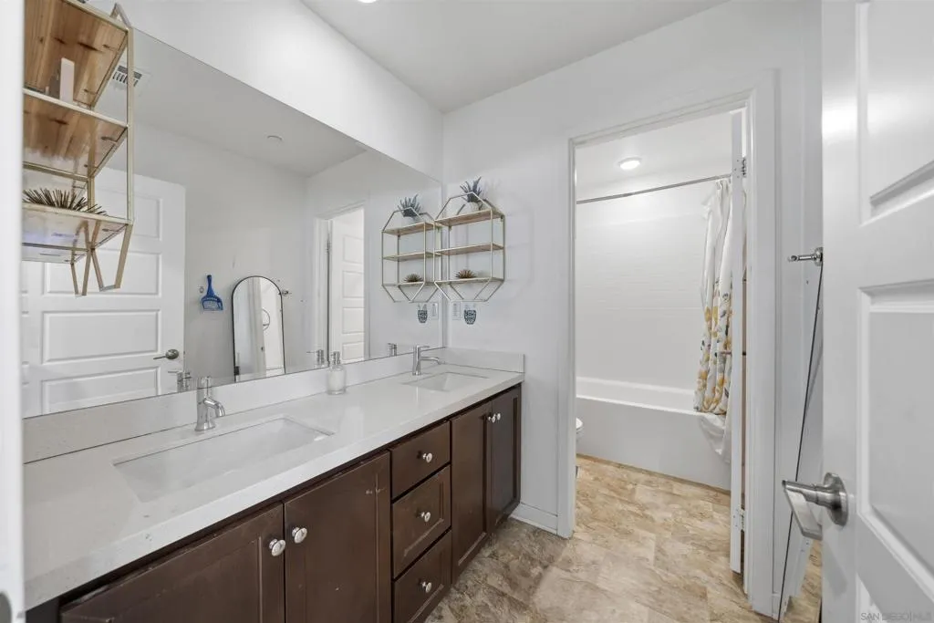 29835 Gypsy Vanner Way, Menifee, California 92584 home-pic-26