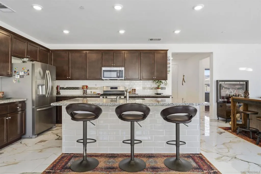 29835 Gypsy Vanner Way, Menifee, California 92584 home-pic-11