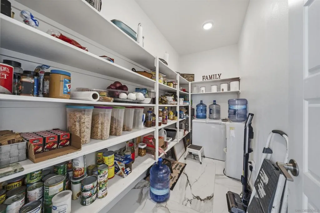 29835 Gypsy Vanner Way, Menifee, California 92584 home-pic-14