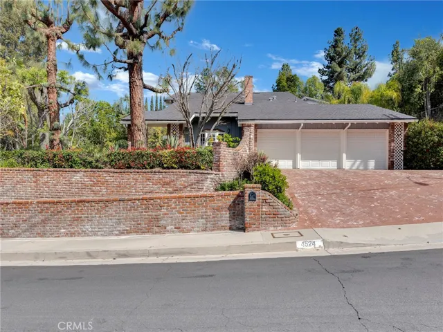 Custom used brick driveway