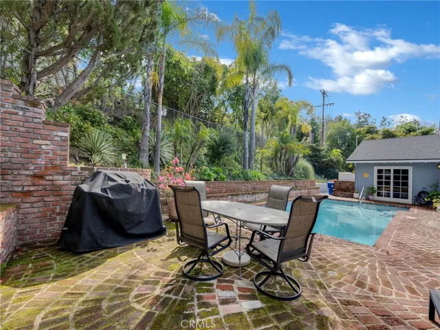 4524 Deanwood, Woodland Hills, California 91364