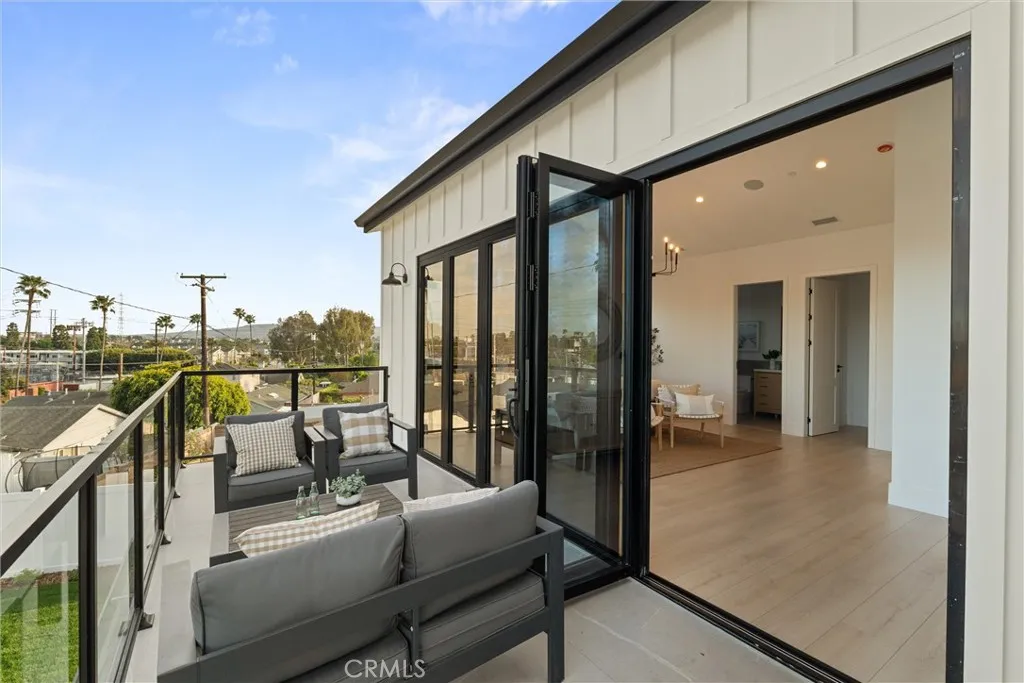 524 Cluster Lane, Redondo Beach, California 90278 home-pic-21