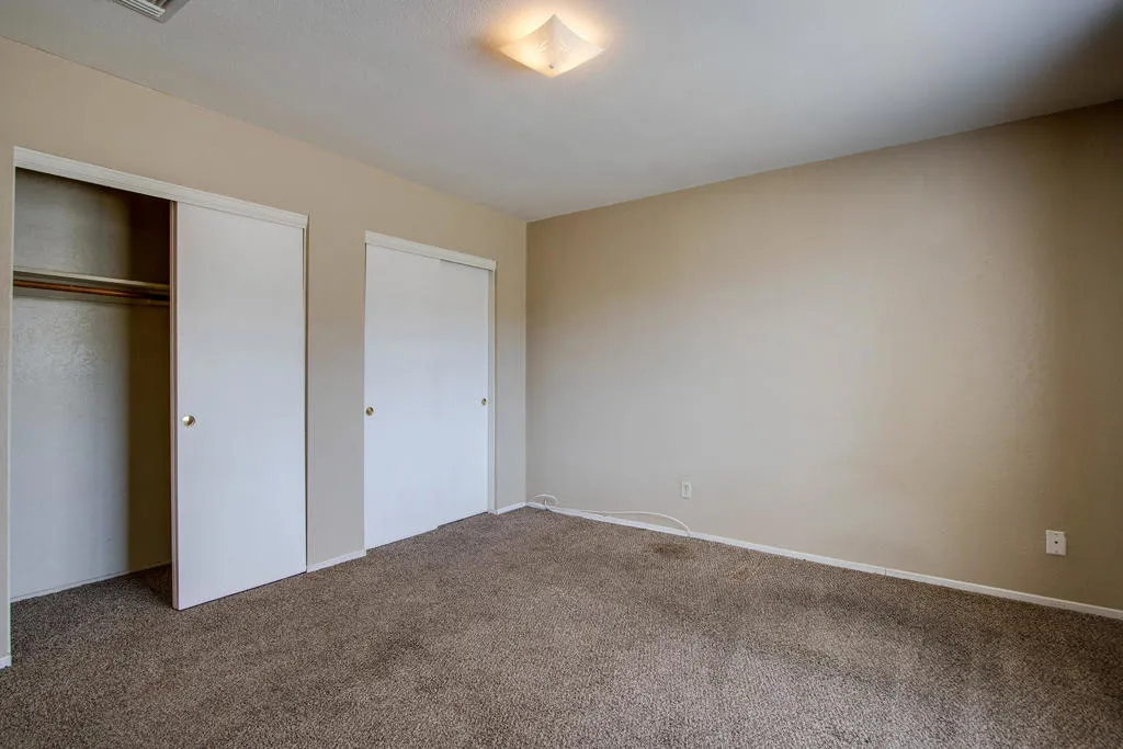 7120 Cholla Avenue, Yucca Valley, California 92284 home-pic-10