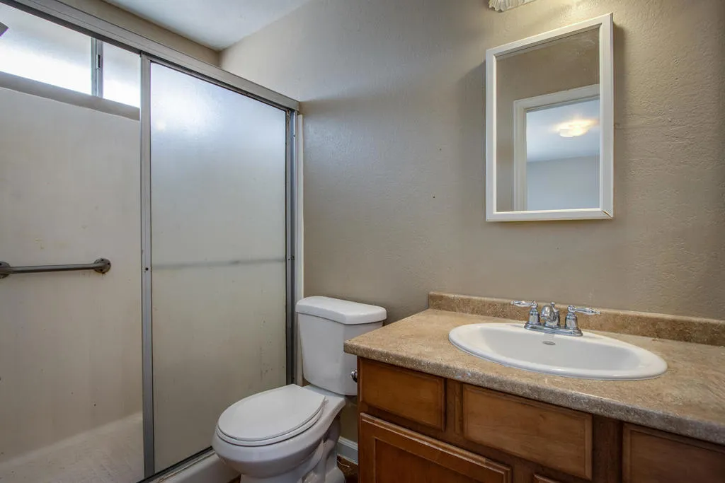 7120 Cholla Avenue, Yucca Valley, California 92284 home-pic-11