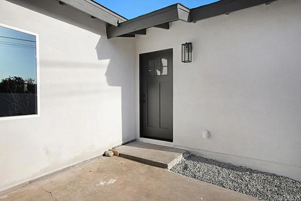1254 13th Street 1-2, Imperial Beach, California 91932 home-pic-2