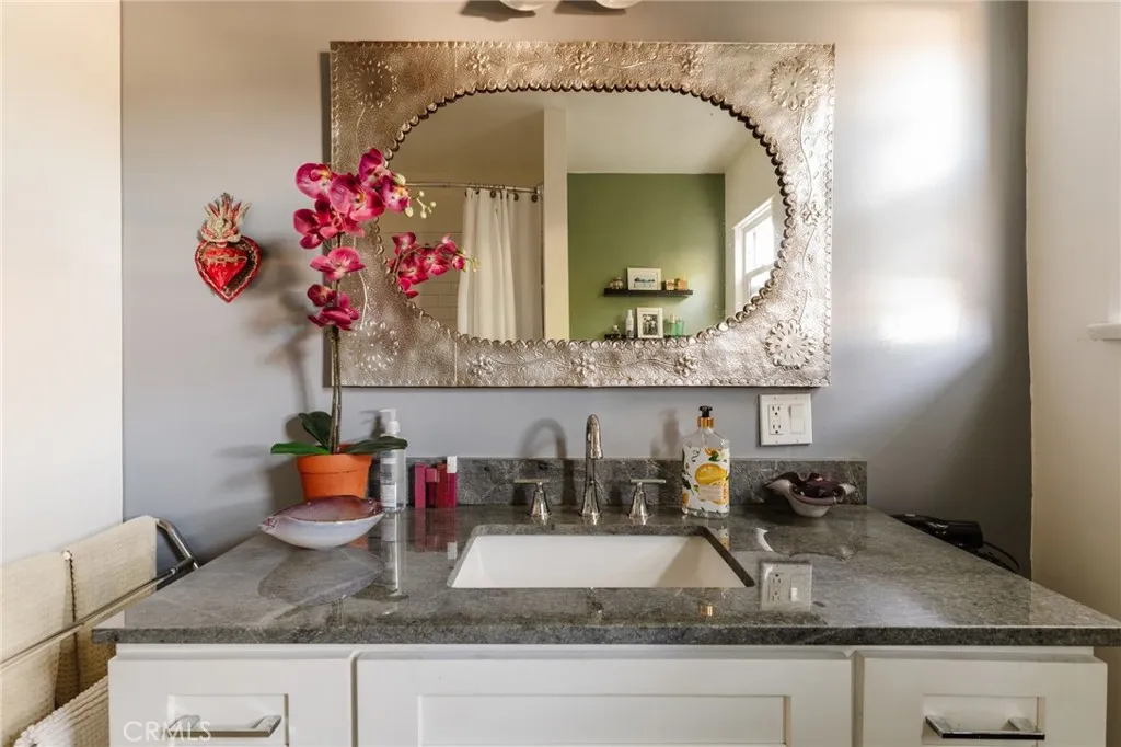 452 Holland Avenue, Los Angeles, California 90042 home-pic-30