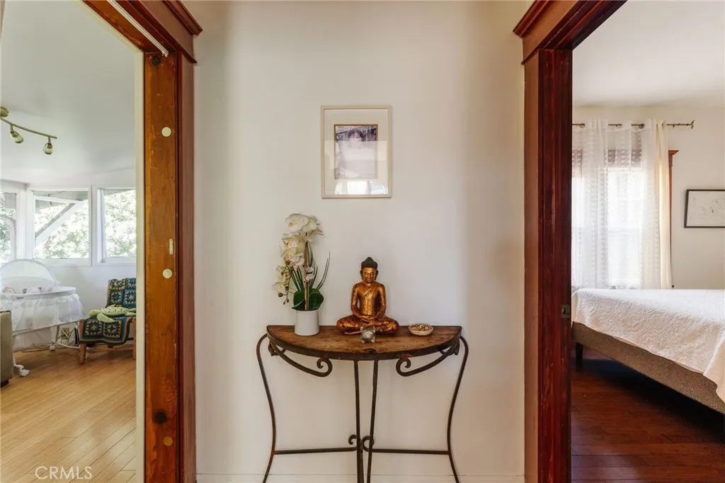 452 Holland Avenue, Los Angeles, California 90042 home-pic-19