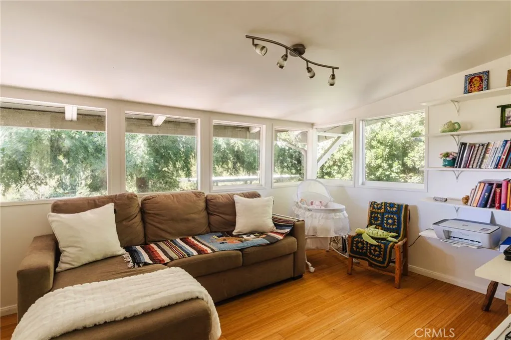 452 Holland Avenue, Los Angeles, California 90042 home-pic-22