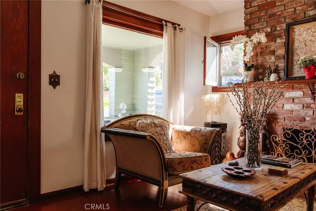 452 Holland Avenue, Los Angeles, California 90042 home-pic-6