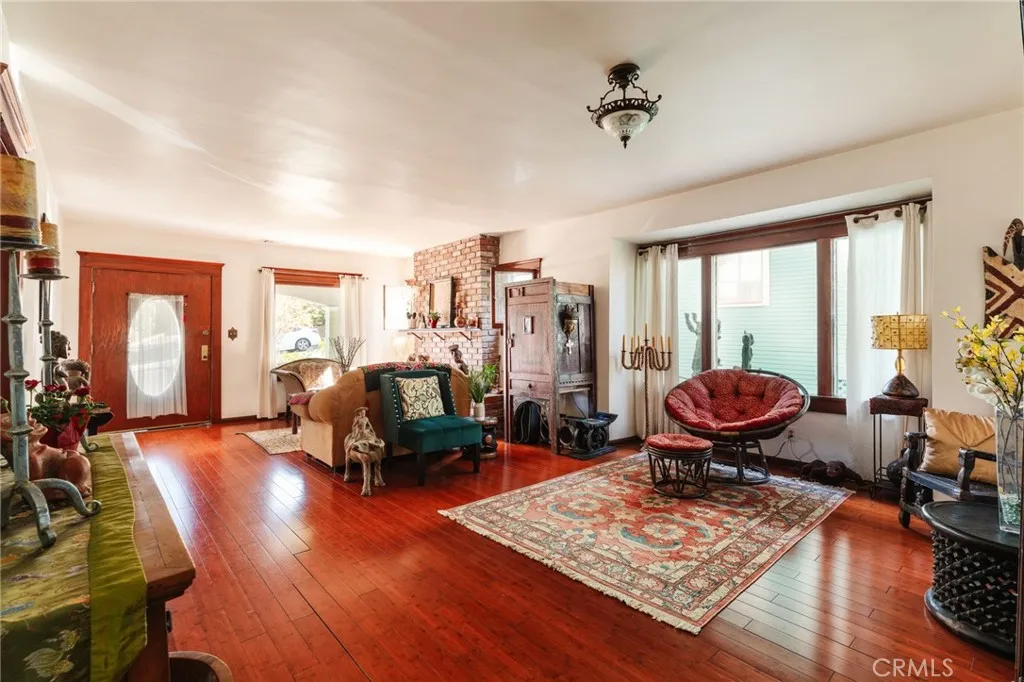 452 Holland Avenue, Los Angeles, California 90042 home-pic-9
