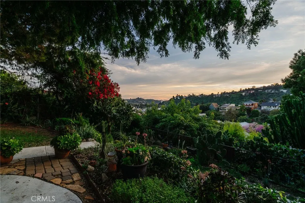 452 Holland Avenue, Los Angeles, California 90042 home-pic-60