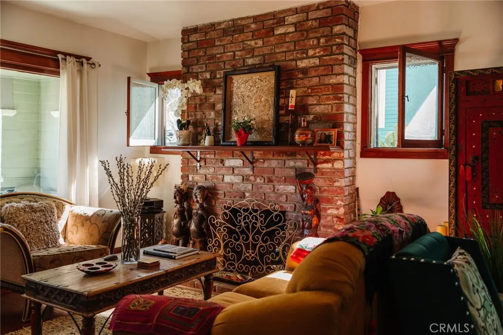 452 Holland Avenue, Los Angeles, California 90042 home-pic-7
