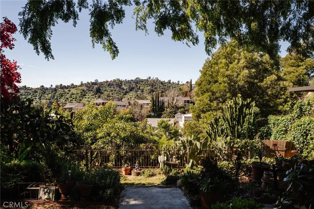 452 Holland Avenue, Los Angeles, California 90042 home-pic-37