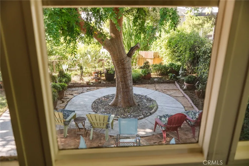 452 Holland Avenue, Los Angeles, California 90042 home-pic-16