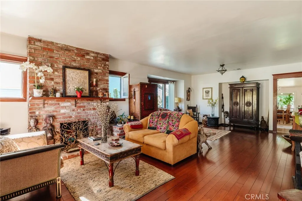 452 Holland Avenue, Los Angeles, California 90042 home-pic-8
