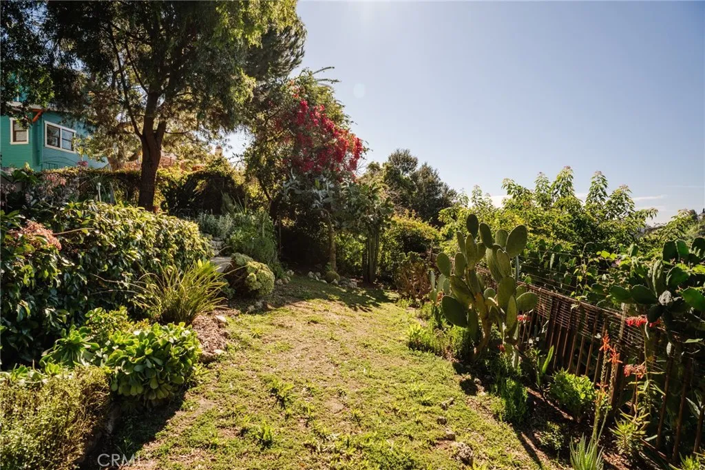 452 Holland Avenue, Los Angeles, California 90042 home-pic-38