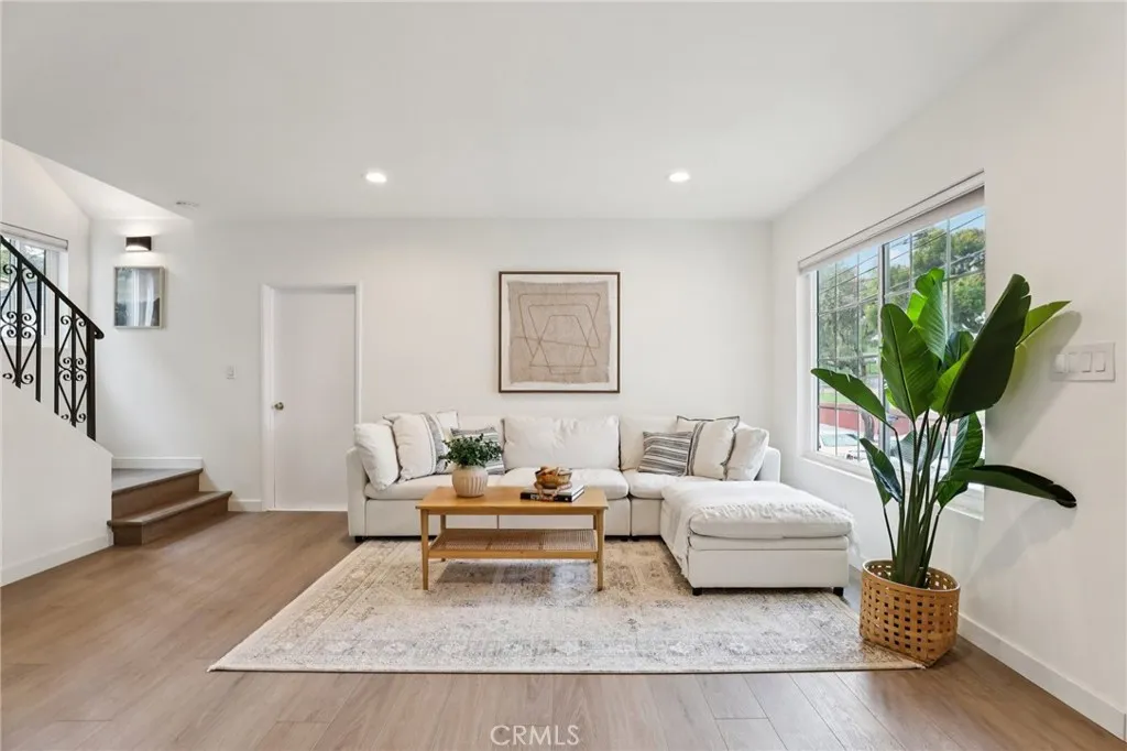 904 Vincent Street, Redondo Beach, California 90277 home-pic-4