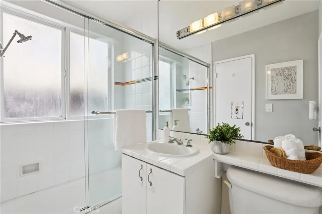 904 Vincent Street, Redondo Beach, California 90277 home-pic-18