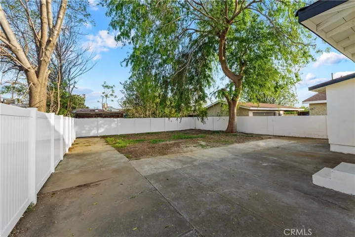 15320 Bledsoe, Sylmar, California 91342