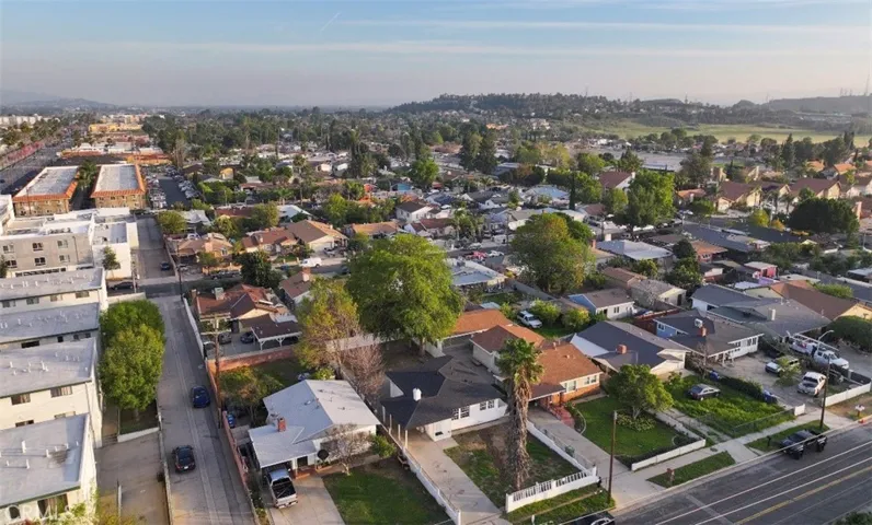 15320 Bledsoe, Sylmar, California 91342