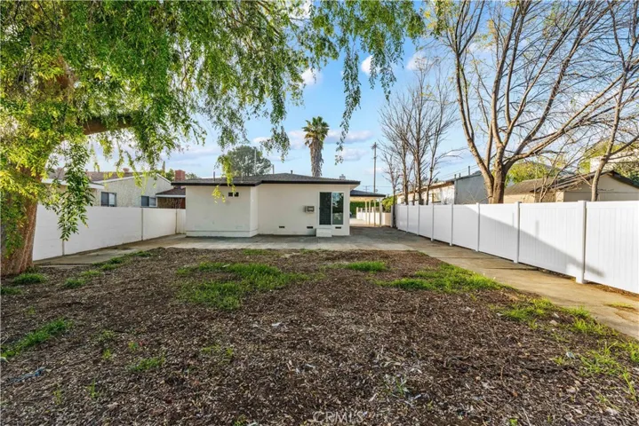 15320 Bledsoe, Sylmar, California 91342