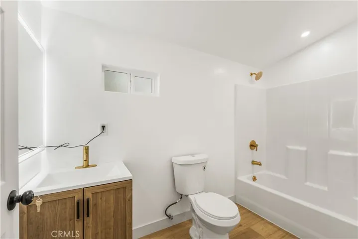 15320 Bledsoe, Sylmar, California 91342