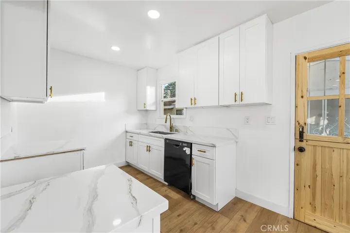 15320 Bledsoe, Sylmar, California 91342