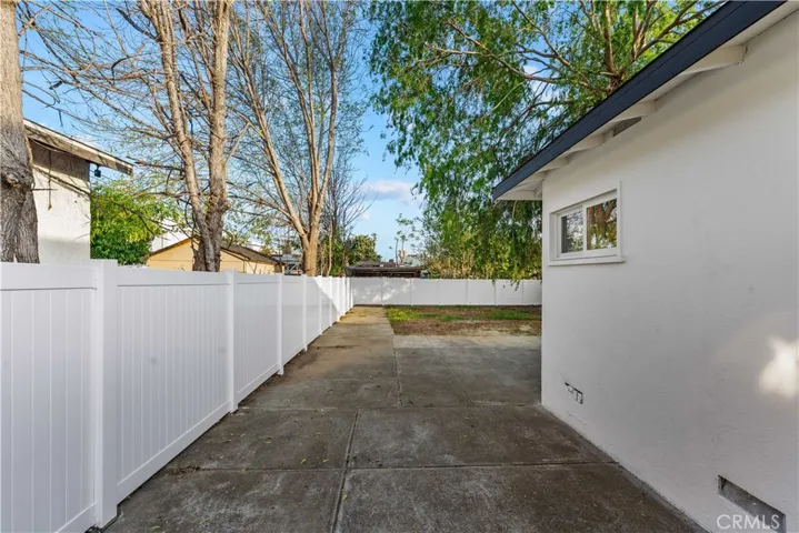 15320 Bledsoe, Sylmar, California 91342