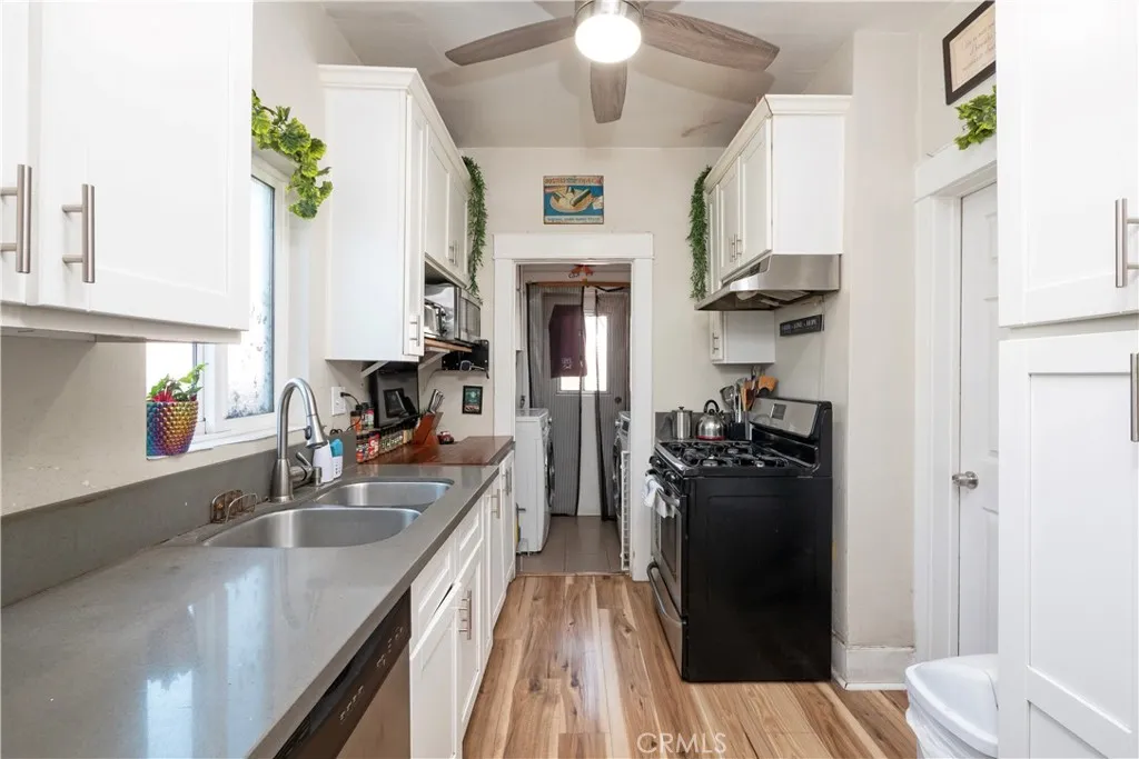 1316 S Grand, San Pedro, California 90731 home-pic-13