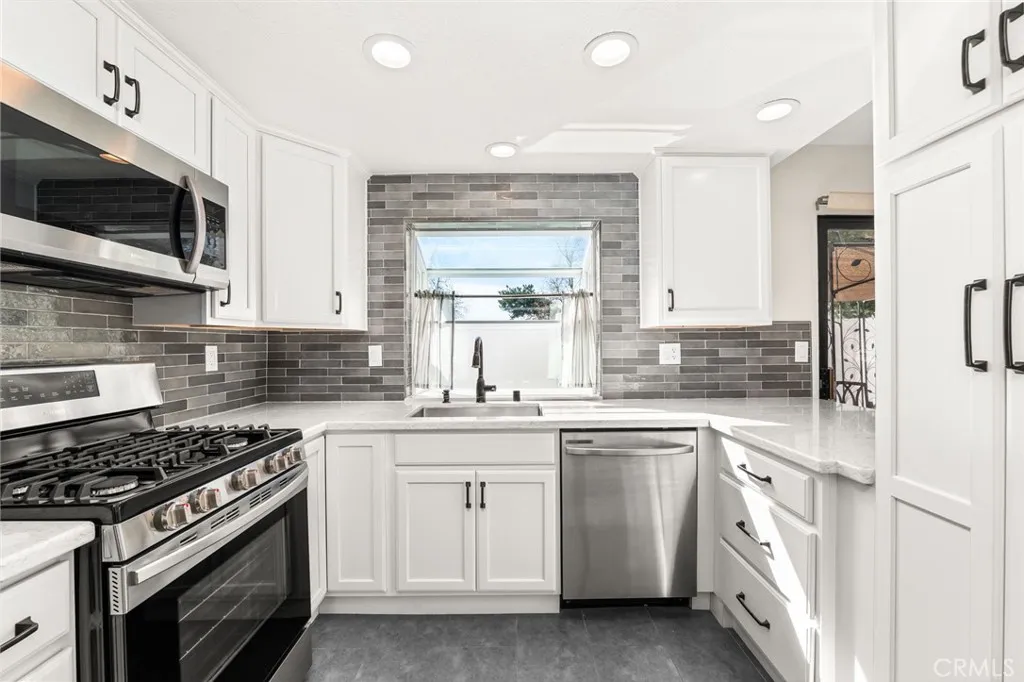 8513 Salina, Rancho Cucamonga, California 91730 home-pic-9