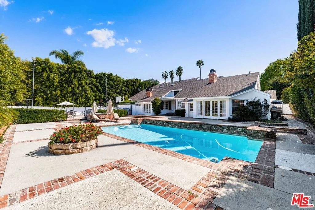 17437 Tarzana Street, Encino, California 91316 home-pic-44