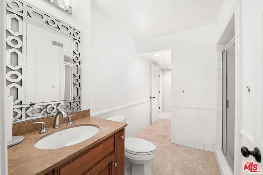 17437 Tarzana Street, Encino, California 91316 home-pic-32