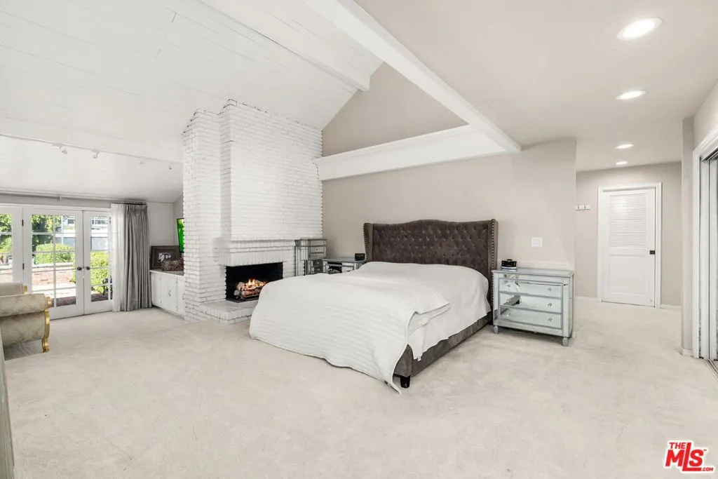17437 Tarzana Street, Encino, California 91316 home-pic-21