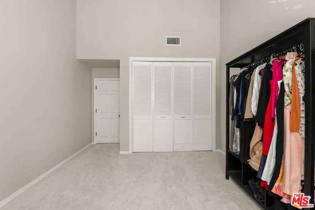 17437 Tarzana Street, Encino, California 91316 home-pic-42