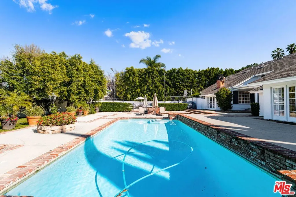 17437 Tarzana Street, Encino, California 91316 home-pic-46