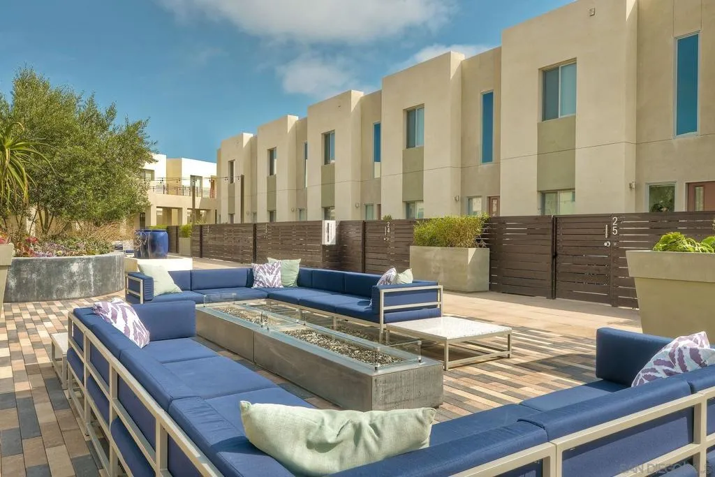 2820 Carleton St 16, San Diego, California 92106 home-pic-47