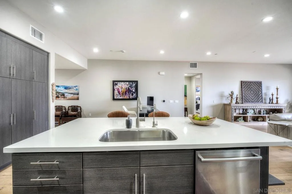 2820 Carleton St 16, San Diego, California 92106 home-pic-19