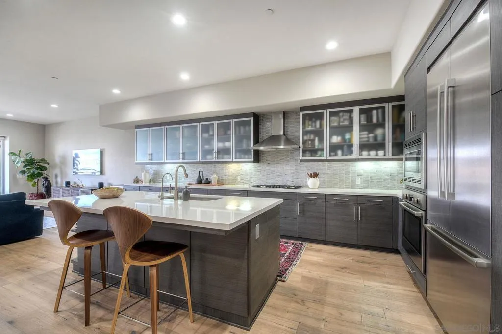2820 Carleton St 16, San Diego, California 92106 home-pic-18
