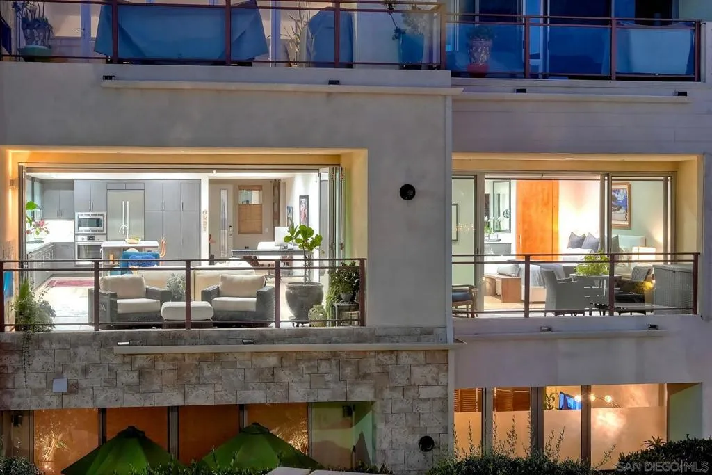 2820 Carleton St 16, San Diego, California 92106 home-pic-61