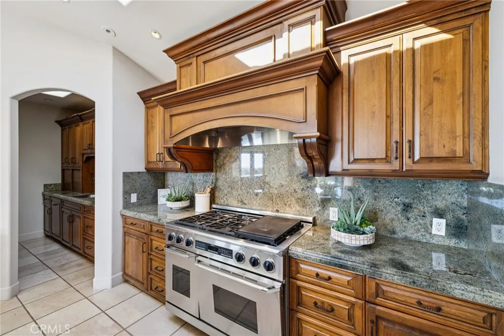 215 S Poinsettia Avenue, Manhattan Beach, California 90266 home-pic-38