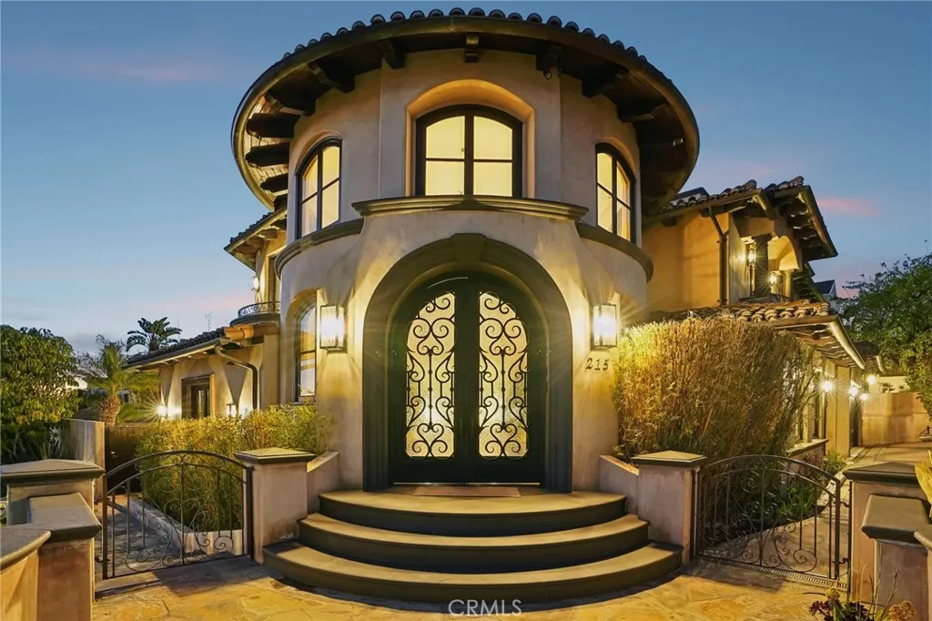 215 S Poinsettia Avenue, Manhattan Beach, California 90266 home-pic-2