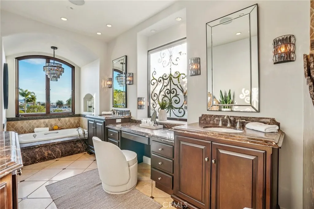 215 S Poinsettia Avenue, Manhattan Beach, California 90266 home-pic-44